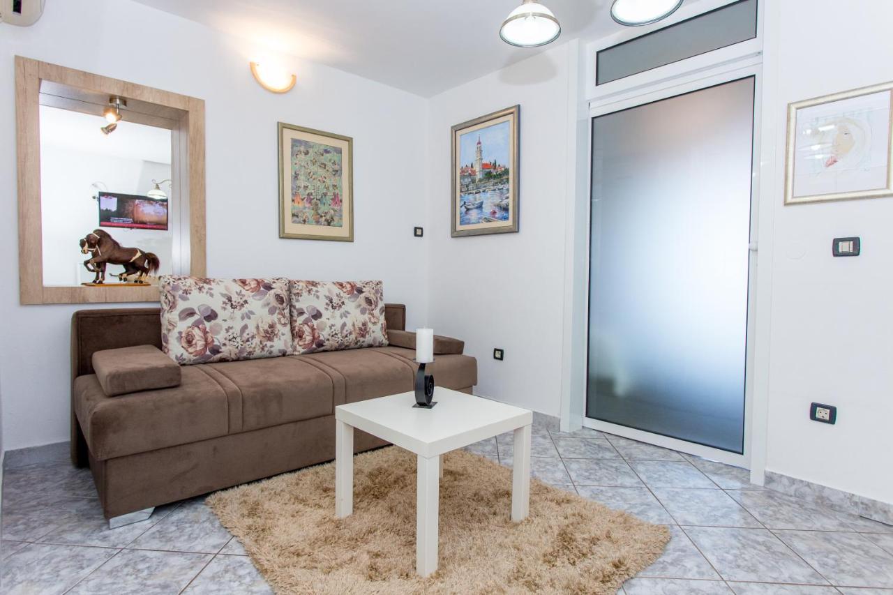 Apartments Desiree Sutivan Zewnętrze zdjęcie