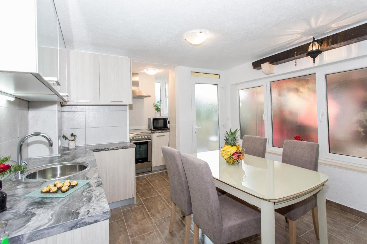 Apartments Desiree Sutivan Zewnętrze zdjęcie