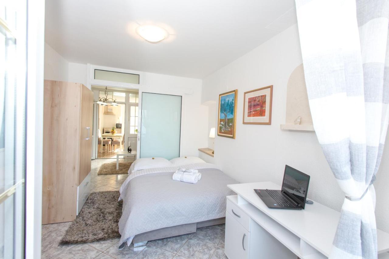 Apartments Desiree Sutivan Zewnętrze zdjęcie